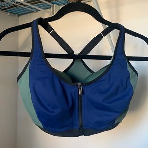 VSX Knockout Front-Close Sports Bra 32DDD